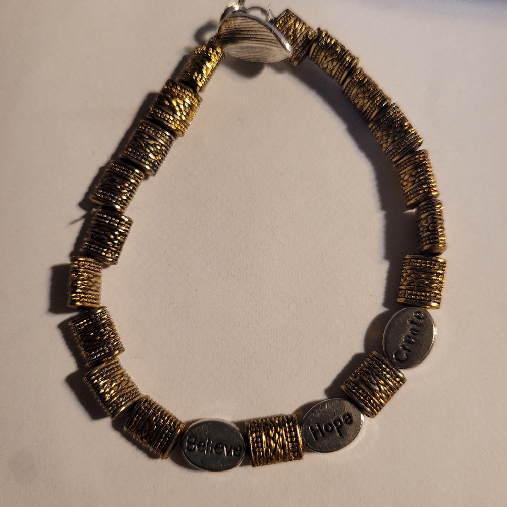 Motivational bracelet